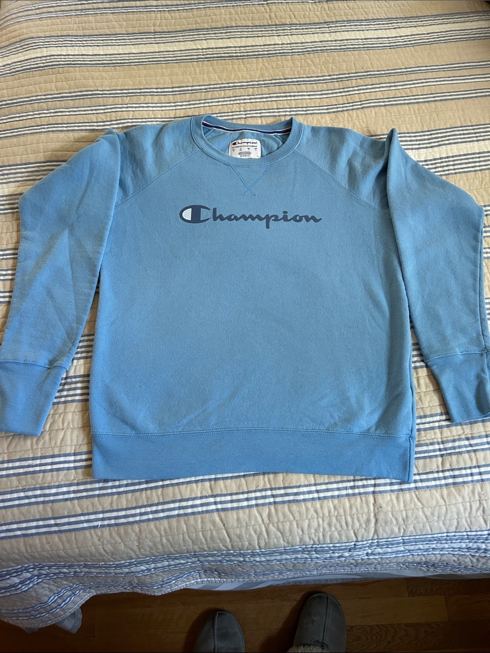 Champion Light Blue Crewneck Sweatshirt with Navy Logo
Size M, EUC